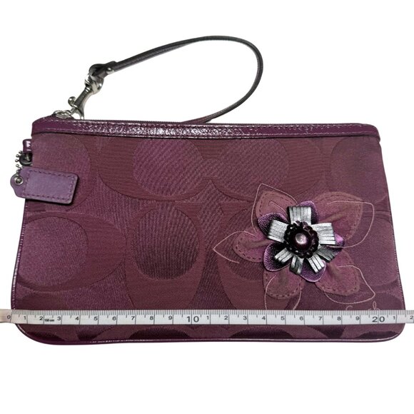 Coach Wristlet Purple Signature Jacquard Floral Appliqué - Picture 8 of 11